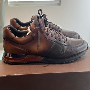Men’s brown Louis Vuitton leather sneakers size 8